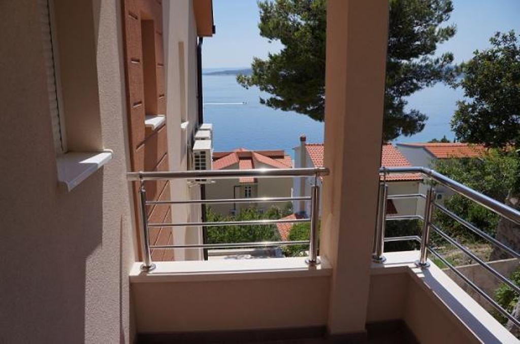 Apartments Karlo Baska Voda Luaran gambar
